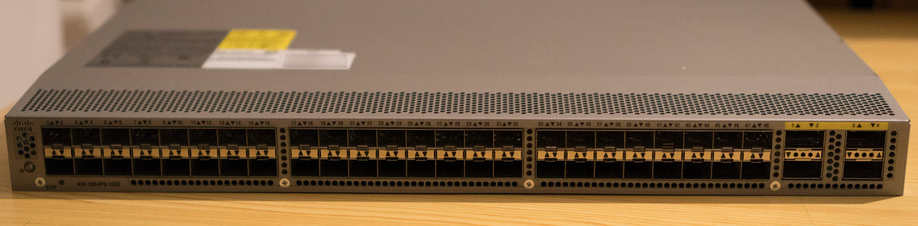 Cisco Nexus 3064PQ-10GE (48x SFP+ & 4x QSFP+)