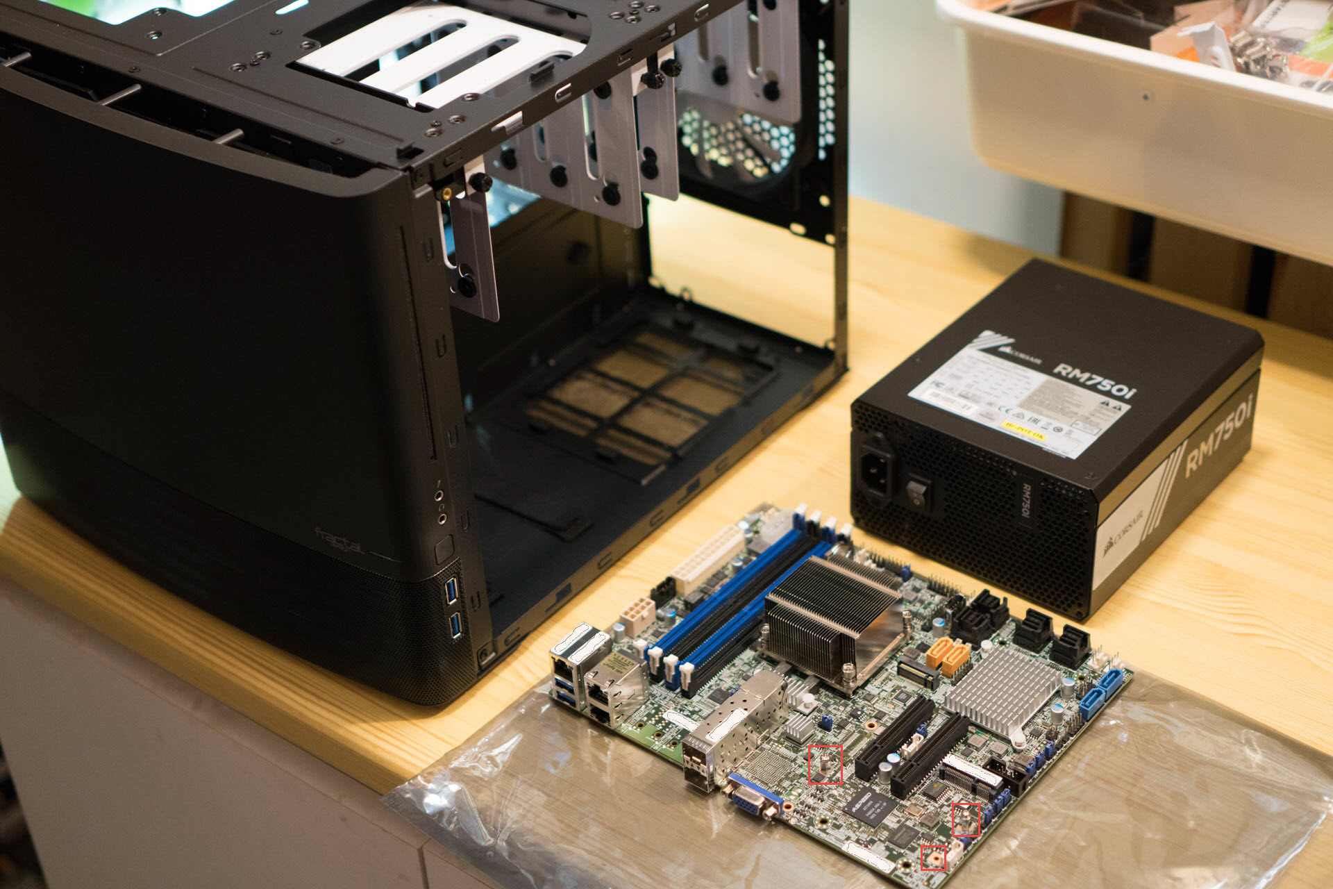 Intel Xeon D-1518 (X10SDV-4C-7TP4F) ESXi & Storage server build 
